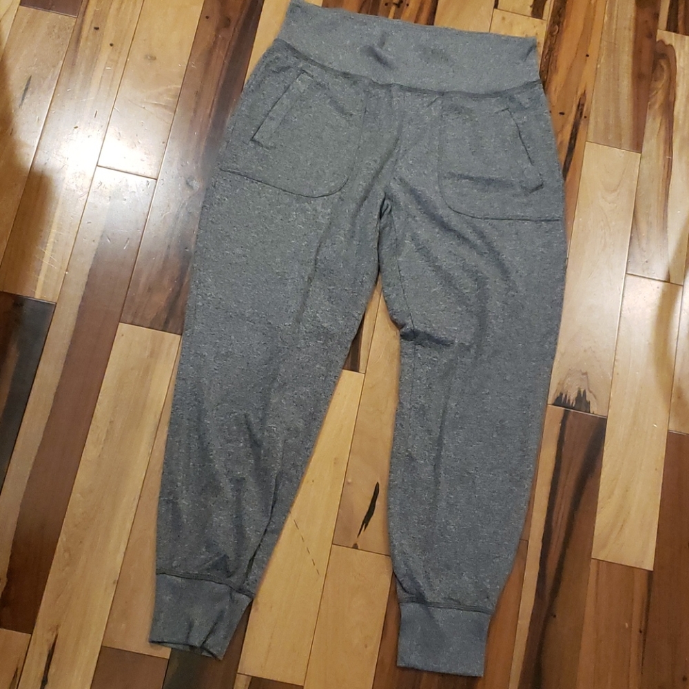 Athletic pants